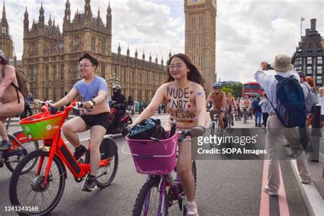 7,423 World London Bike Rides Stock Photos & High